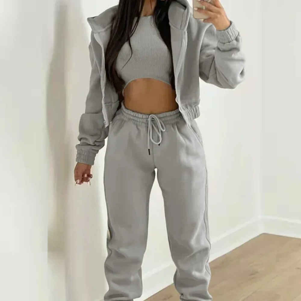 VIVA™ | Trendy Three-Piece Tracksuit for Women